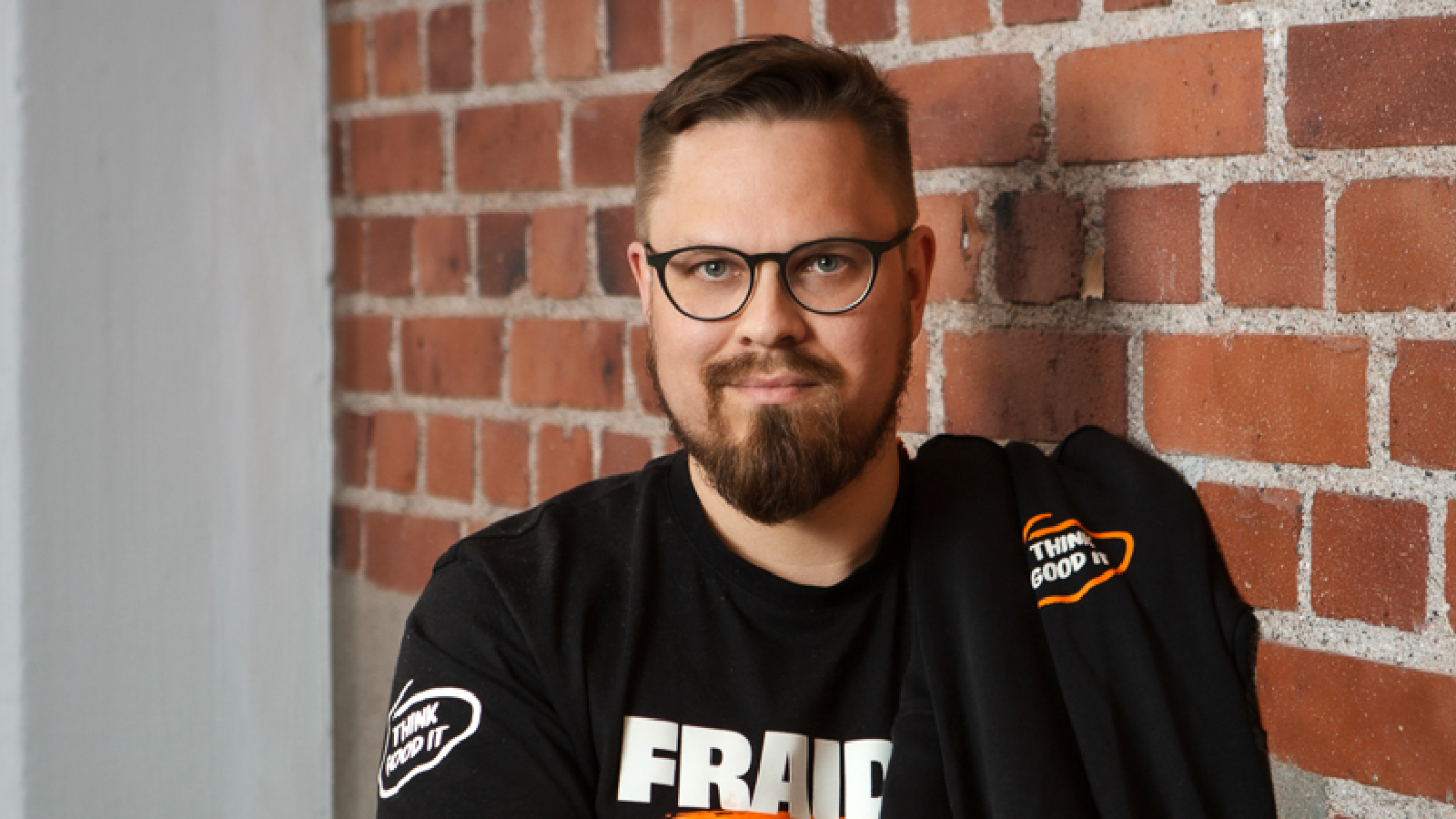 juha_16-9